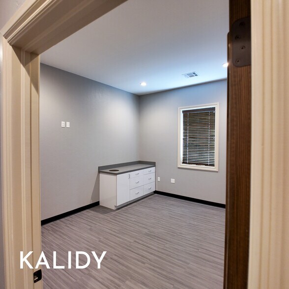 More Photos Of 2220 NW 164th St, Edmond Office For Sale