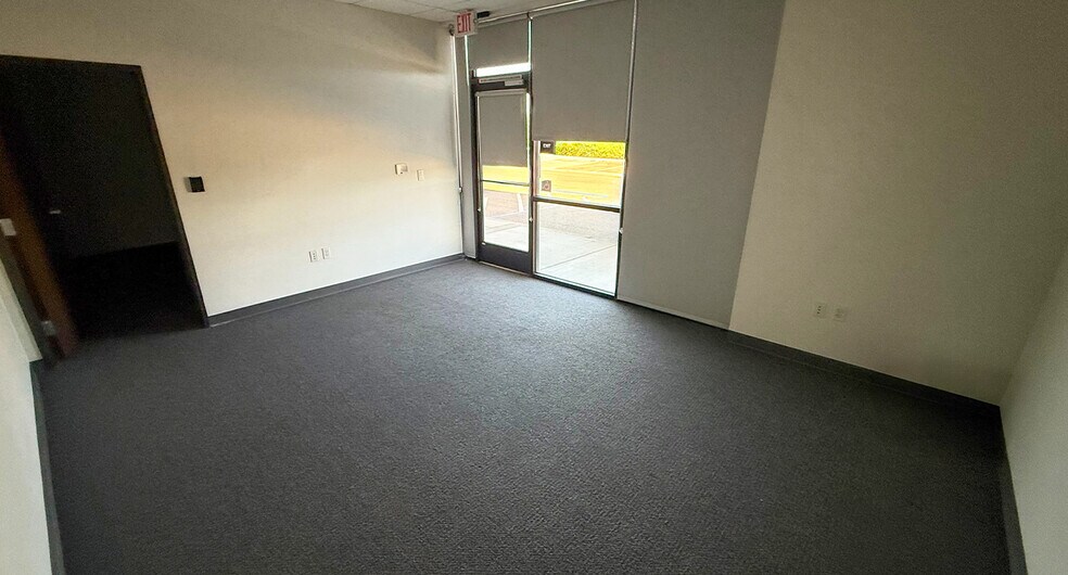 More Photos Of 2933 S Elm Ave, Fresno Industrial For Sale