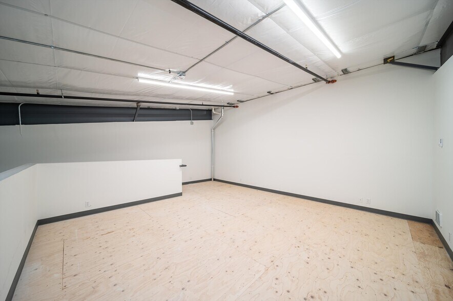 More Photos Of 1704 Carolina St, Bellingham Industrial For Sale