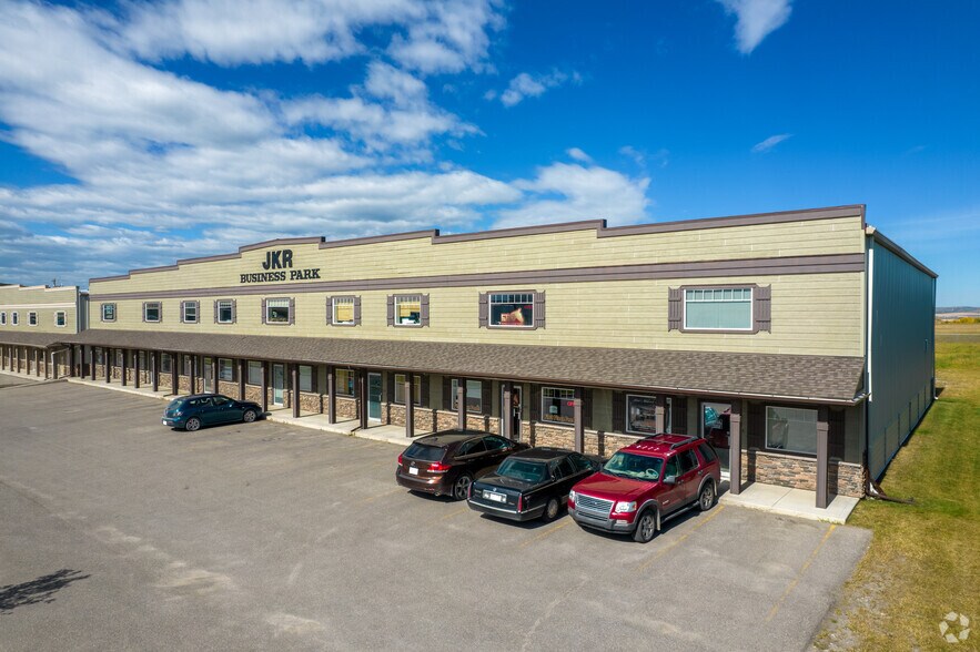 More Photos Of 220 3rd St NE, Black Diamond Flex For Lease