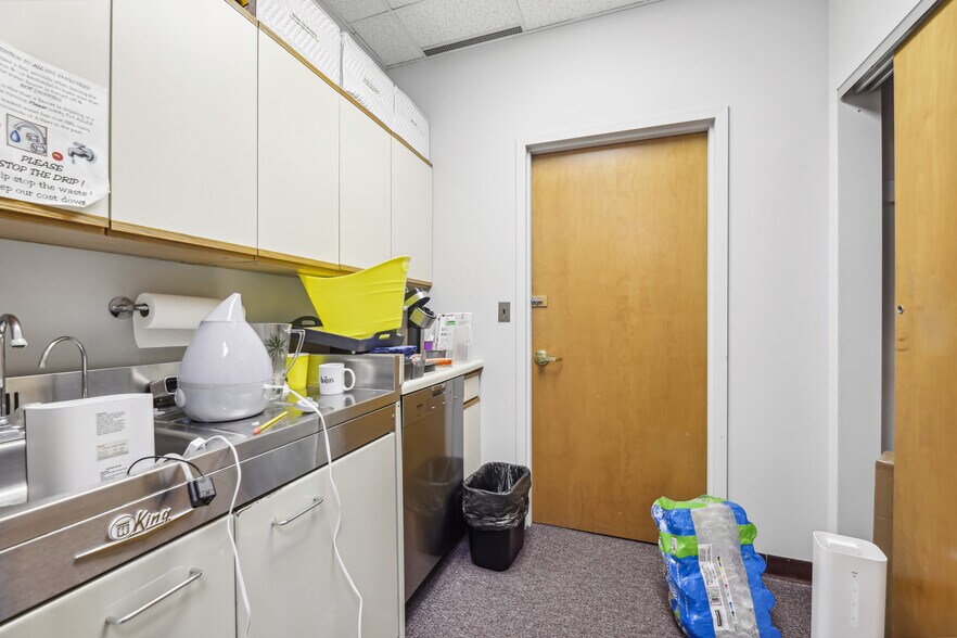 More Photos Of 2497 Vauxhall Rd, Union Township Manufacturing For Sale