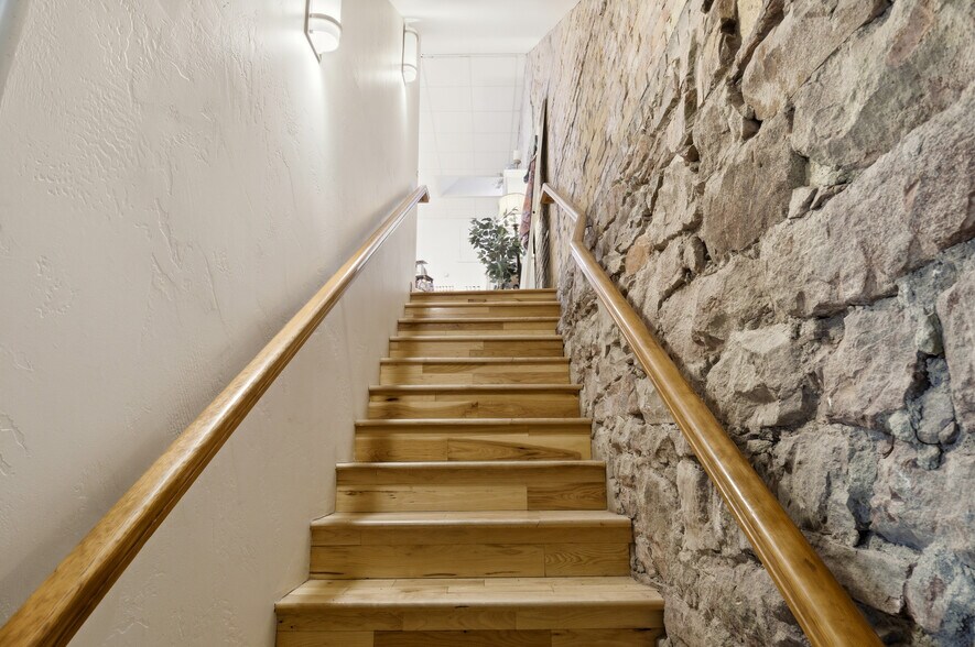More Photos Of 713 Cooper Ave, Glenwood Springs General Retail For Sale