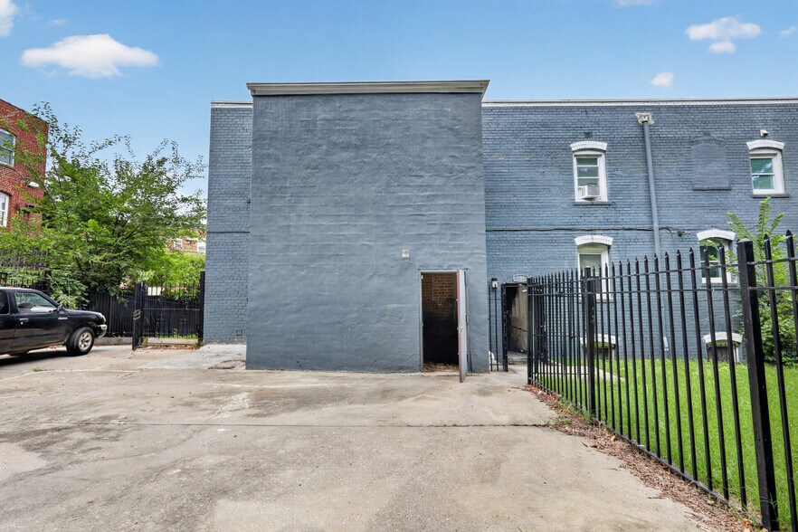More Photos Of 109 Wayne Pl SE, Washington Apartments For Sale