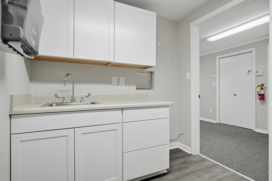 More Photos Of 615 Barlow St, Americus Healthcare For Sale