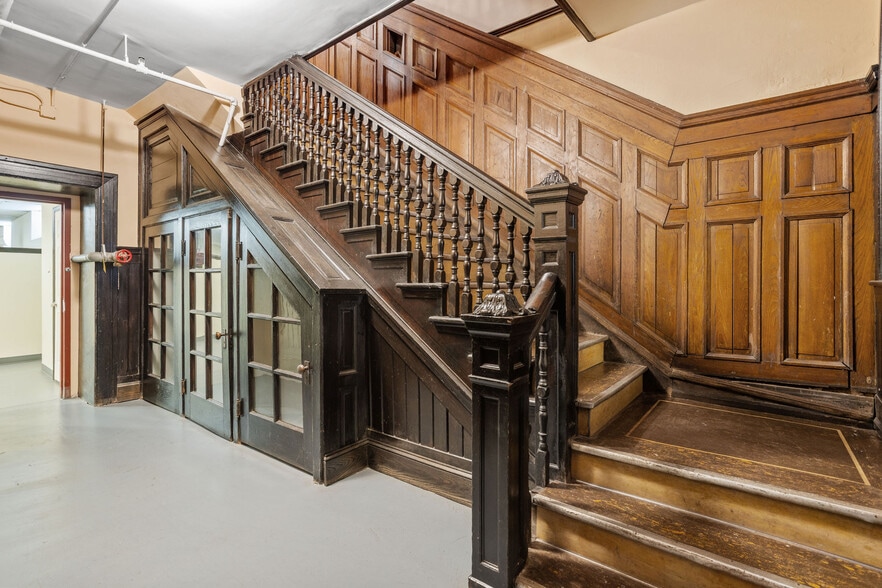 More Photos Of 120 N Warren, Trenton Office For Sale