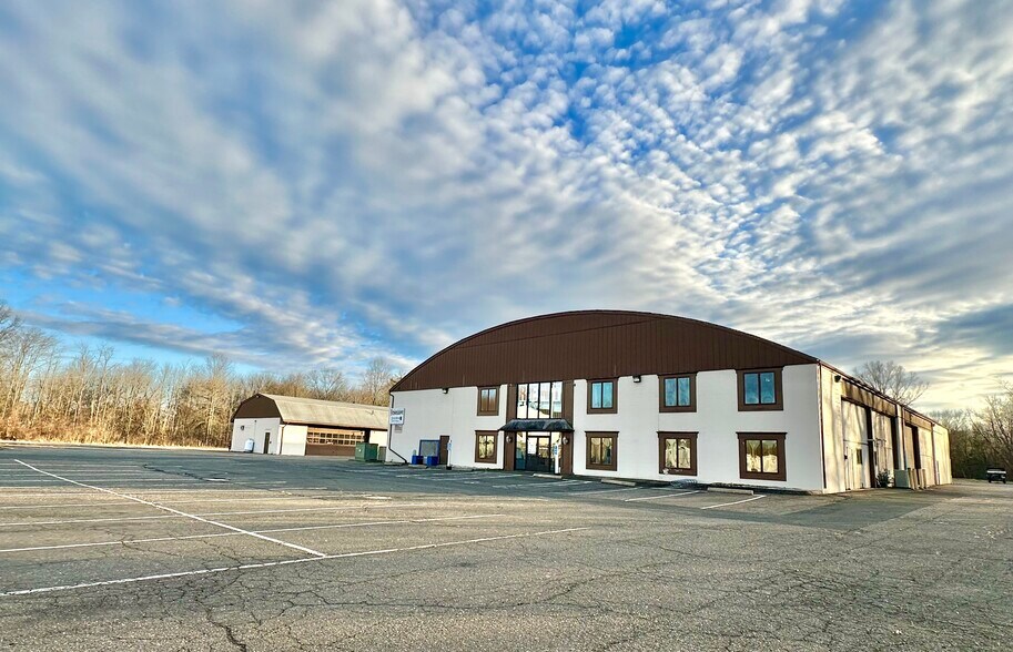 More Photos Of 61 Ffyler Pl, Suffield Unknown For Lease