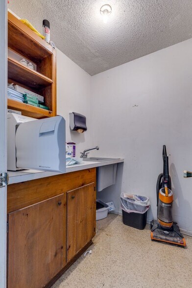 More Photos Of 161 Christian Dr, Rayville Medical For Sale