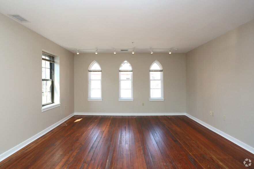 More Photos Of 125 W Saratoga St, Baltimore Apartments For Sale