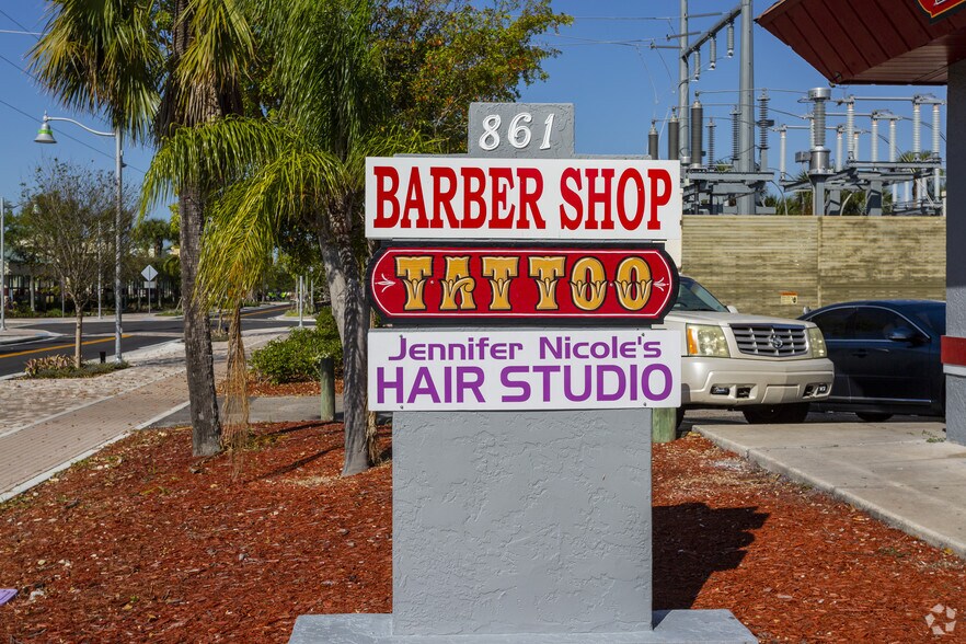 More Photos Of 861 SE 47th Ter, Cape Coral Freestanding For Lease