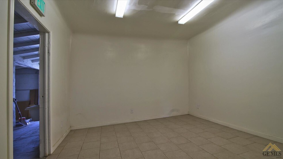 More Photos Of 530 Union Ave, Bakersfield Storefront Retail Office For Sale