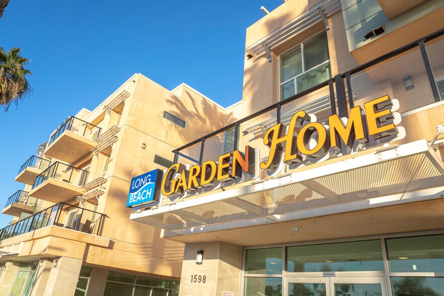 More Photos Of 1598 Long Beach Blvd, Long Beach Storefront Retail Office For Sale