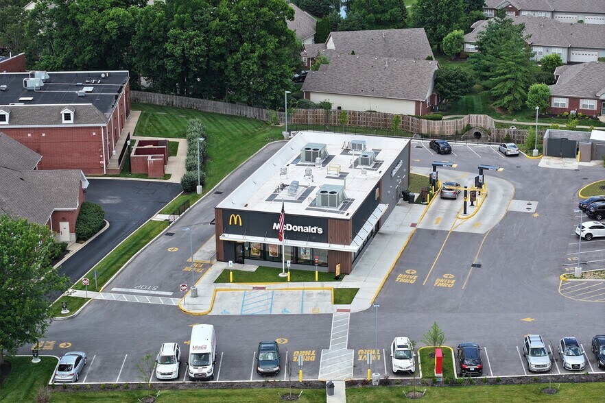 More Photos Of 9903 Brownsboro Rd, Louisville General Retail For Sale