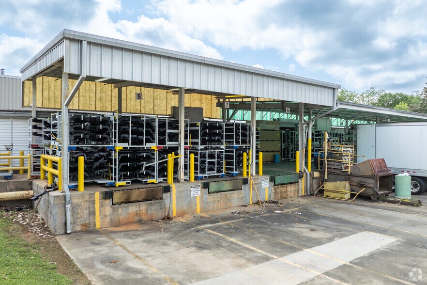 More Photos Of 1000 Elm St, Lagrange Industrial For Sale