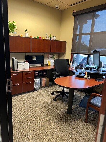 More Photos Of 2221 W 31st St, Lawrence Bank For Lease