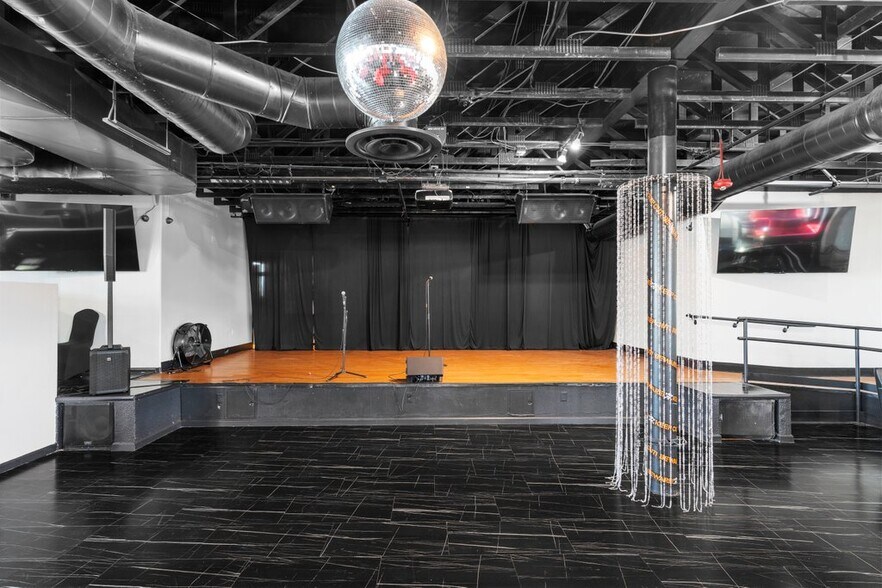 More Photos Of 1405 E Sunset Rd, Las Vegas Restaurant For Lease