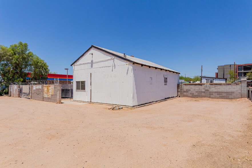 More Photos Of 2244 W Apache Trl, Apache Junction Contractor Storage Yard For Sale