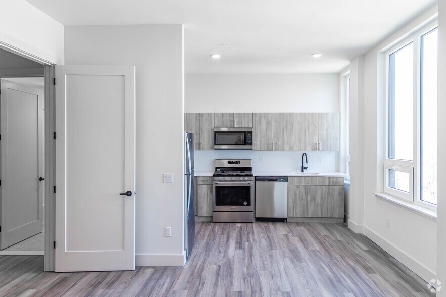 More Photos Of 55 Washington St, East Orange Apartments For Sale