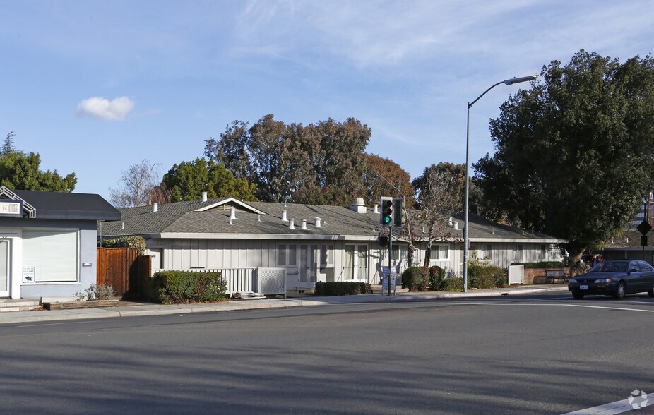 More Photos Of 621 E Campbell Ave, Campbell Medical For Lease