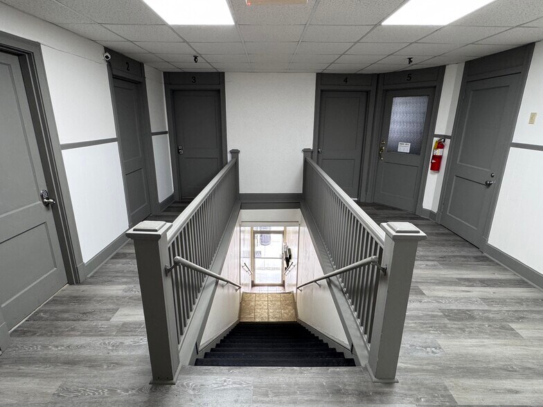 More Photos Of 117 Bradford St NW, Gainesville Office For Lease