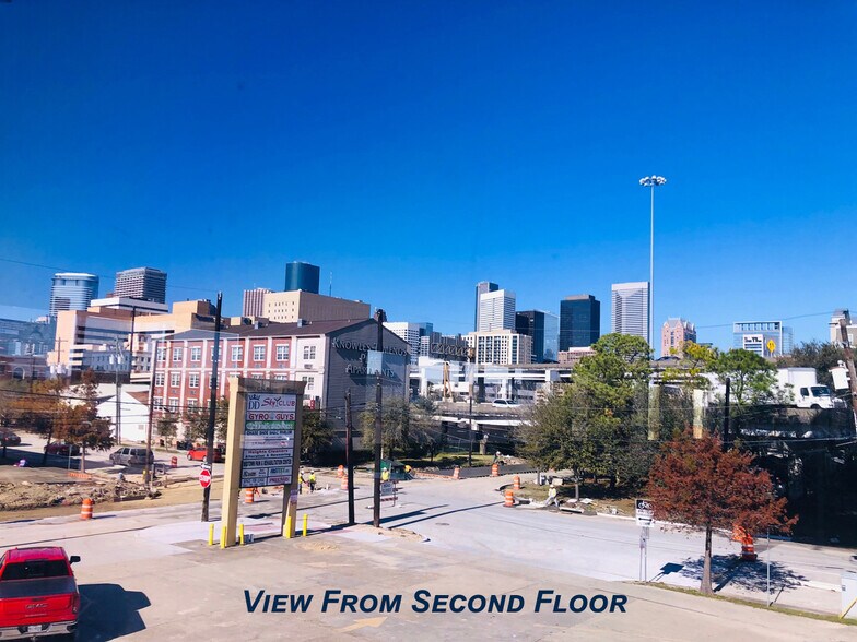 More Photos Of 2117 Chenevert St, Houston Freestanding For Lease