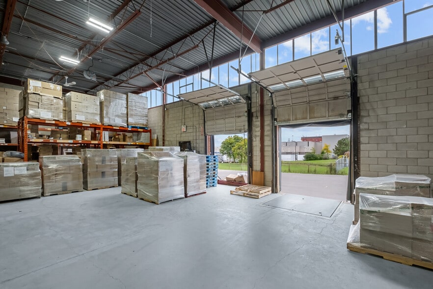 More Photos Of 20 Voyager Ct, Toronto Warehouse For Sale