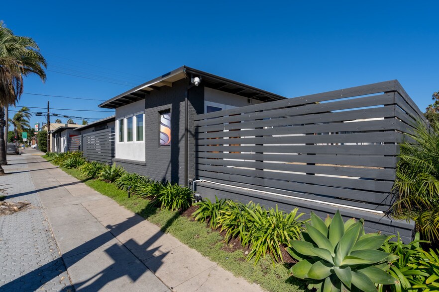 More Photos Of 4459 Fanuel St, San Diego Apartments For Sale
