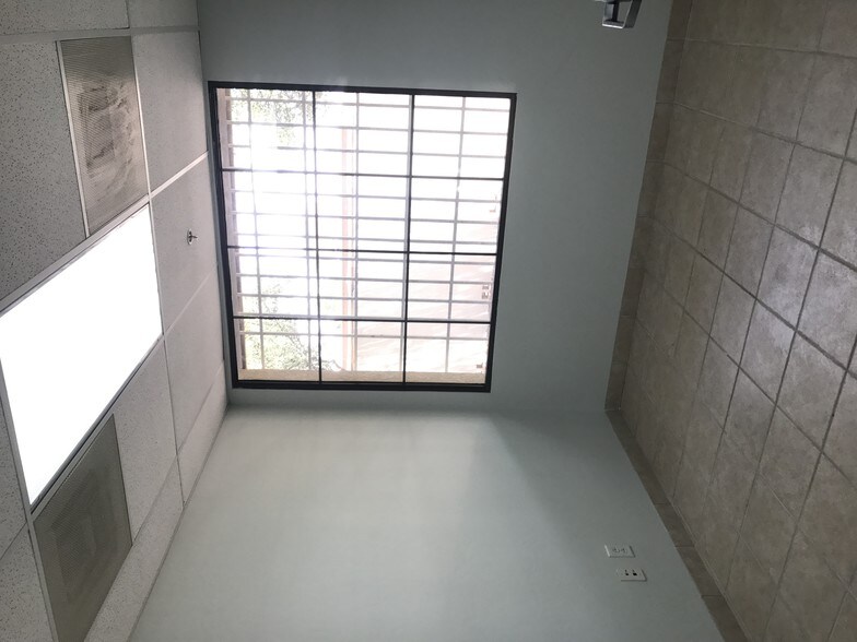 More Photos Of 1310 W St Marys Rd, Tucson Medical For Lease