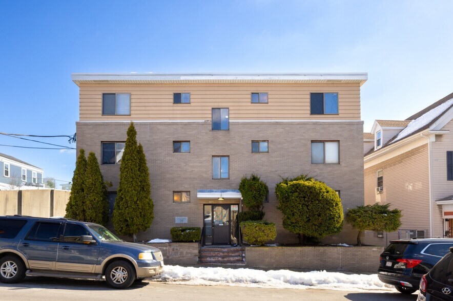 More Photos Of 25 Hamilton Ave, Lynn Apartments For Sale