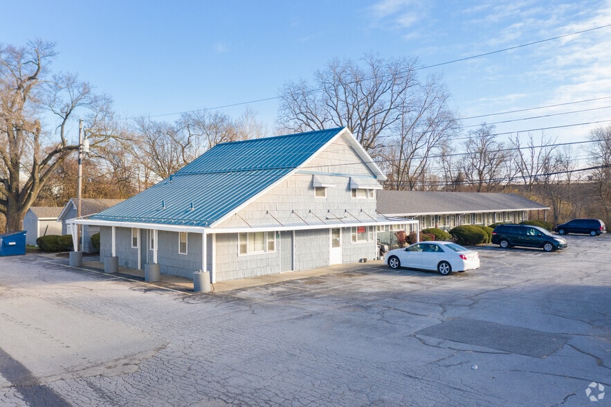 Primary Photo Of 7021 In-930, Fort Wayne Hotel For Sale