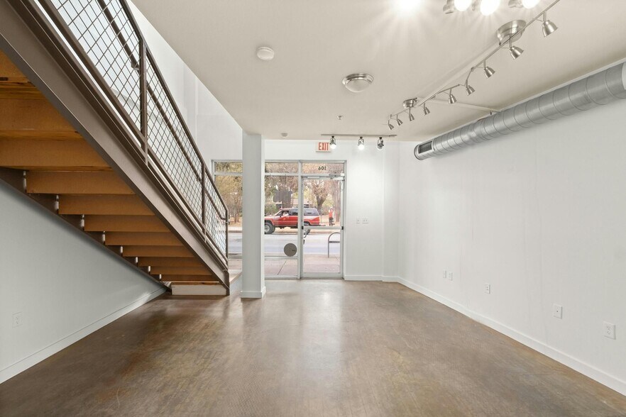 More Photos Of 1601 E Cesar Chavez St, Austin Apartments For Sale