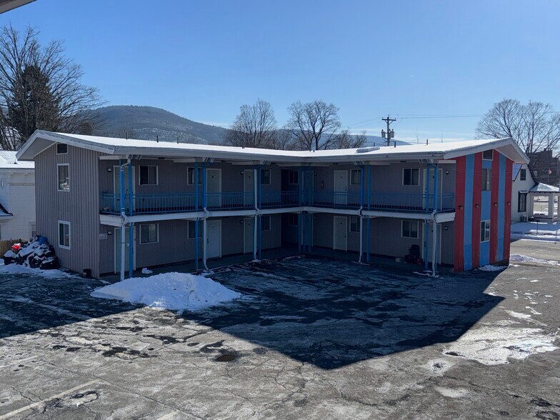 More Photos Of 70 N Main St, Ellenville Hotel For Sale