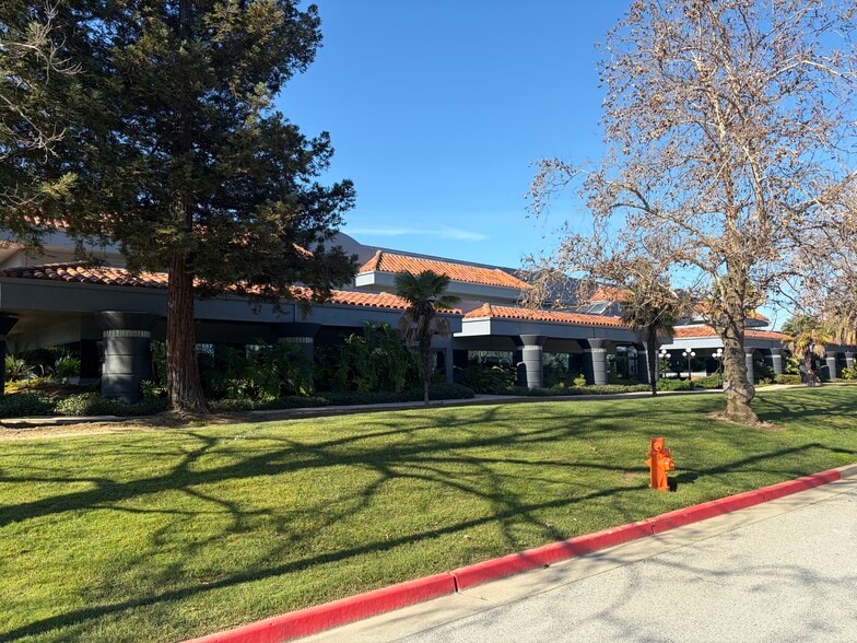 More Photos Of 700 Jarvis Dr, Morgan Hill Manufacturing For Sale