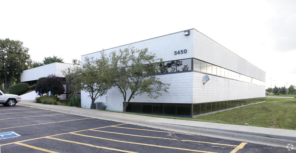 Primary Photo Of 5450 Wansford Way, Rockford Office For Sale