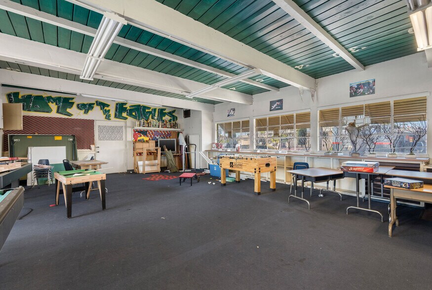 More Photos Of 4755 130th st, Hawthorne Schools For Lease