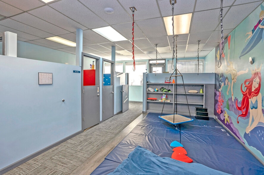 More Photos Of 9124 Gravelly Lake Dr SW, Lakewood Office For Sale