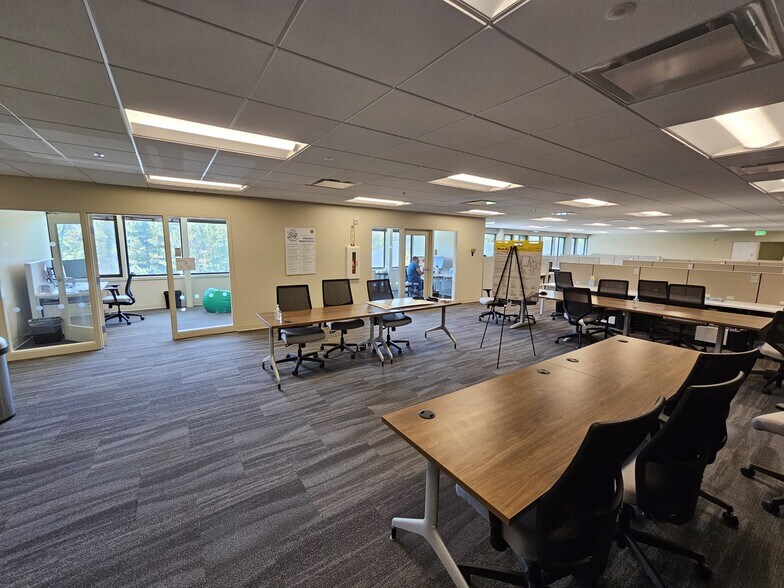 More Photos Of 70 Garden Ct, Monterey Medical For Lease