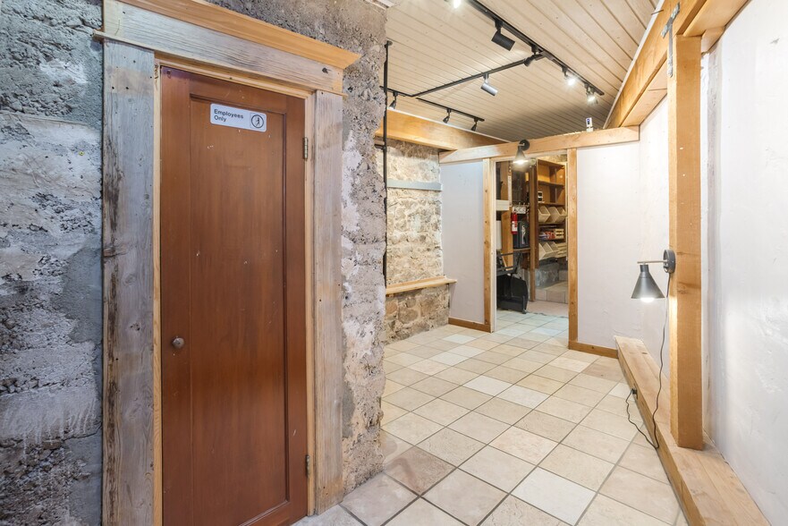 More Photos Of 40 Main St, Bisbee General Retail For Sale
