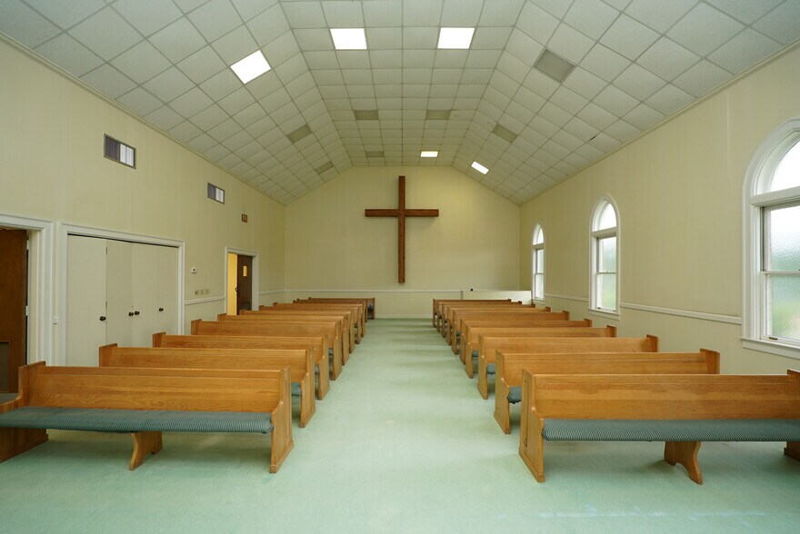 More Photos Of 4323 Primrose Rd, Columbus Religious Facility For Sale