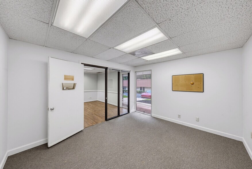 More Photos Of 2801 Clearview Pl, Doraville Office For Sale