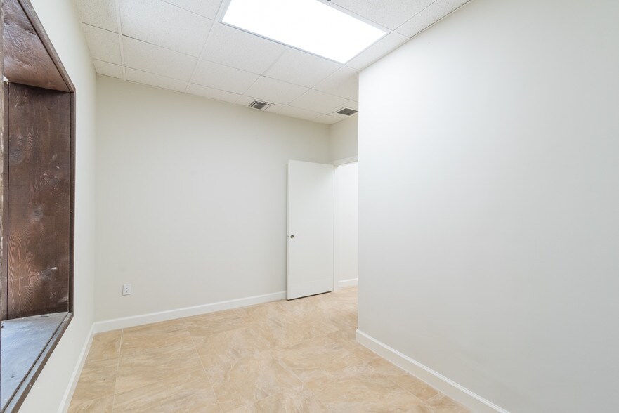 More Photos Of 3035 E Commercial Blvd, Fort Lauderdale Medical For Sale
