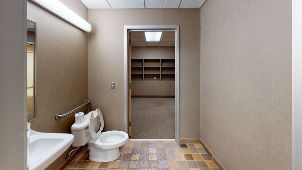 More Photos Of 203 Mocksville Ave, Salisbury Medical For Lease