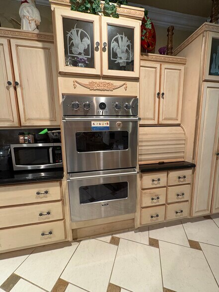 More Photos Of 6529 Asher Rd, Alvarado Specialty For Sale