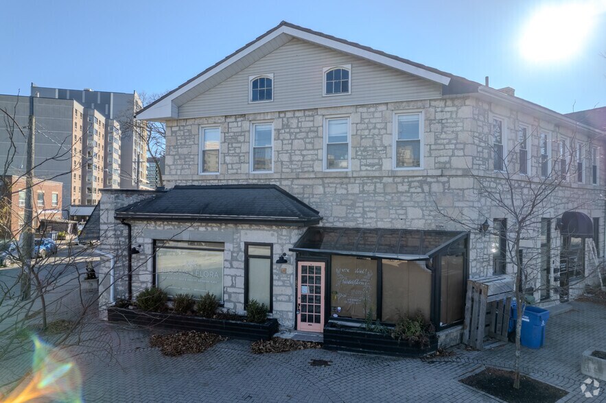 More Photos Of 27 Suffolk St W, Guelph Apartments For Lease