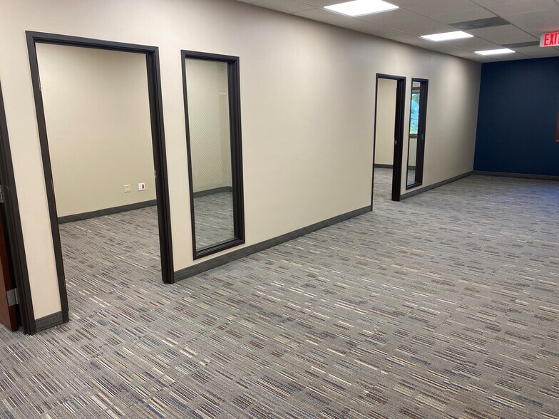 More Photos Of 1120 28th Ave N, Fargo Office For Lease