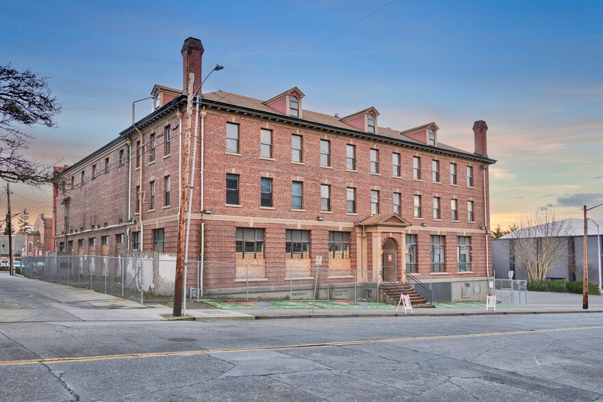 More Photos Of 2720 Rockefeller Ave, Everett Specialty For Sale