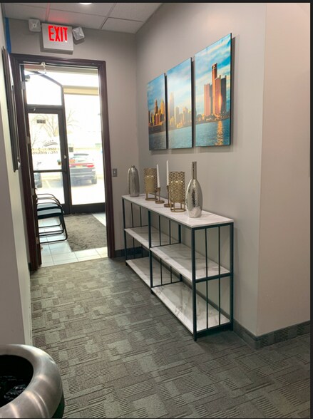 More Photos Of 2609 Metropolitan Pky, Sterling Heights Medical For Lease