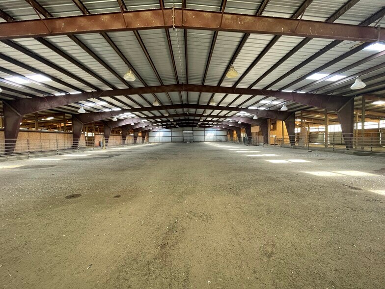 More Photos Of 675 Vaughn South Frontage Rd, Great Falls Warehouse For Lease
