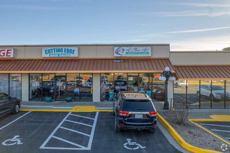 More Photos Of 6161 S 33rd West Ave, Tulsa Unknown For Lease