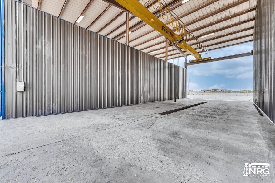 More Photos Of 10911 W County Road 47, Midland Warehouse For Lease