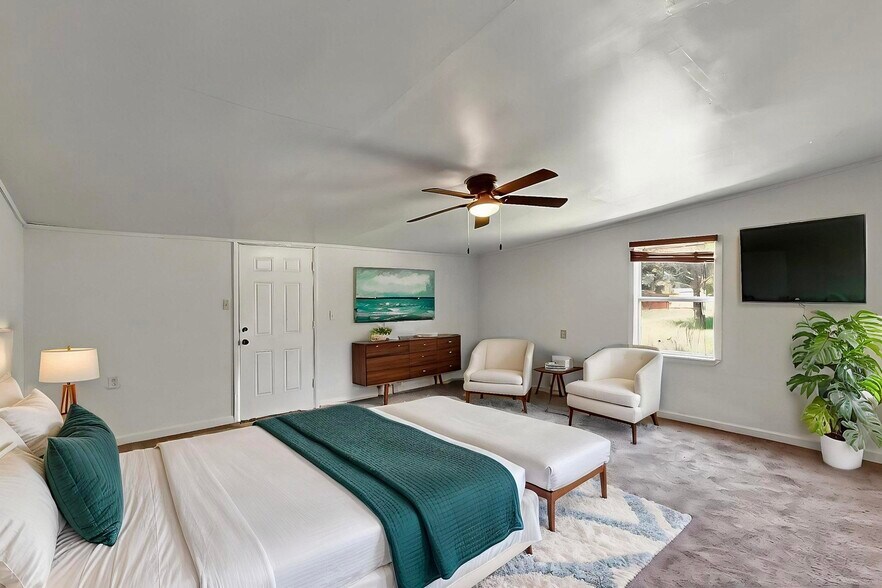 More Photos Of 691 Rose Garden Dr, McKinney Specialty For Lease